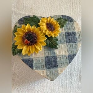 Heart-Shaped Sunflower Trinket Box
